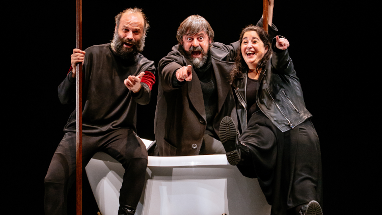 ‘Conquistadores’ desembarca en el Guiniguada con humor, historia y teatro del absurdo