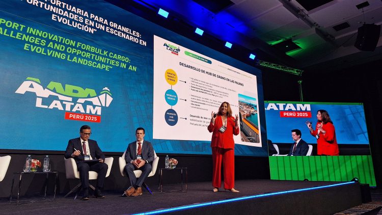 Beatriz Calzada convence en Latinoamérica sobre la opción real que supone el Puerto de Las Palmas como hub para África