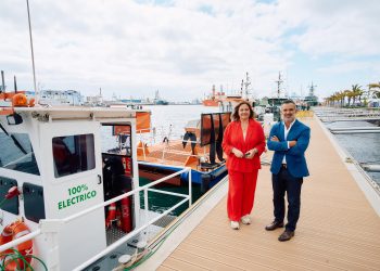 La Autoridad Portuaria de Las Palmas presenta su primera embarcación 100% eléctrica y su primera embarcación con mayor capacidad y velocidad de succión de todos los puertos españoles