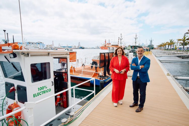 La Autoridad Portuaria de Las Palmas presenta su primera embarcación 100% eléctrica y su primera embarcación con mayor capacidad y velocidad de succión de todos los puertos españoles