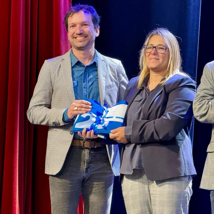 La Bandera Azul volverá a ondear este verano en la Playa de El Burrero