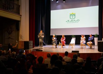 Arranca en el Teatro Consistorial de Gáldar el Simposio Internacional ‘Amaziges. Historia, memoria e identidad’