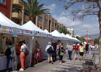 La Feria Brisa Marina ofrece este fin de semana artesanía, gastronomía y conciertos