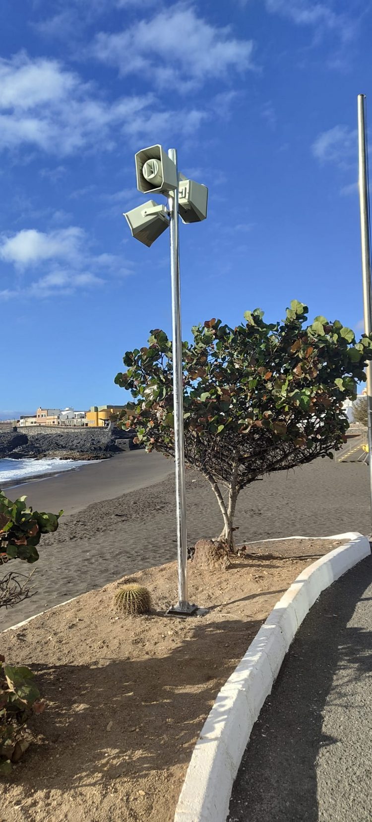 Telde mejora la seguridad en sus playas con la instalación de megafonía