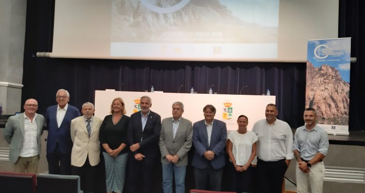 La Universidad de Verano de Maspalomas inició su edición número 33 que ofrece 23 cursos y talleres de temas de actualidad