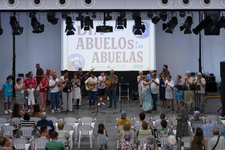 Mogán celebra a los abuelos y abuelas