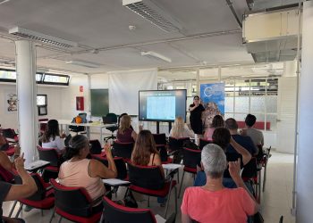 La Universidad de Verano de Maspalomas promueve el aprendizaje de la Lengua de Signos Española 