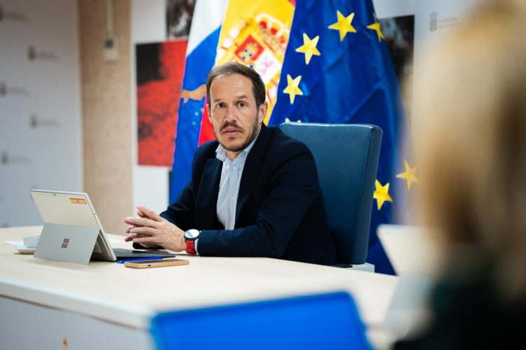 Transición Ecológica amplía el plazo para solicitar ayudas de autoconsumo y descarbonización en Canarias