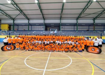 Doscientos cuarenta niños y niñas disfrutan del Campus de Verano de Suresanta