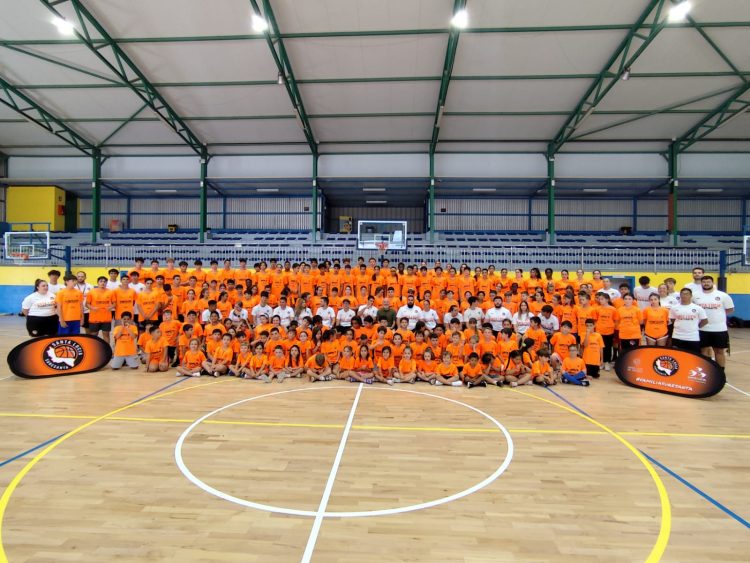 Doscientos cuarenta niños y niñas disfrutan del Campus de Verano de Suresanta