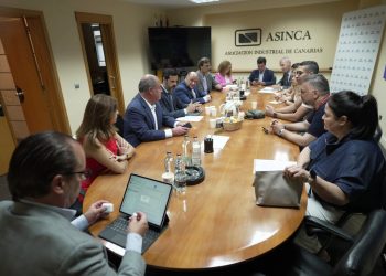 Label’Vie, propietaria de Carrefour y Atacadao en Marruecos, visita varias industrias canarias