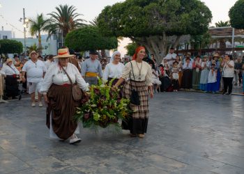 Arguineguín celebra con devoción marinera, jolgorio y generosidad la Romería-Ofrenda de la Virgen del Carmen