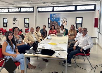 Aniano Hernández: “el modelo económico de crecimiento turístico intensivo requiere población activa recurrente, que se provee a través de la vía migratoria