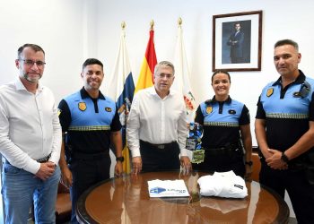 SBT reconoce los méritos deportivos de la policía local J.A.S