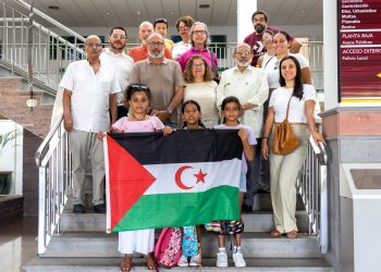 EL ALCALDE FRANCISCO GARCÍA RECIBE A LAS NIÑAS DEL PROGRAMA “VACACIONES EN PAZ” ACOGIDAS POR FAMILIAS DE SANTA LUCÍA DE TIRAJANA