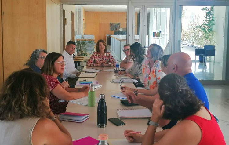 Consulado Británico y Servicios Sociales coordinan protocolos para atender a ciudadanos británicos ‘sintecho’ en San Bartolomé de Tirajana