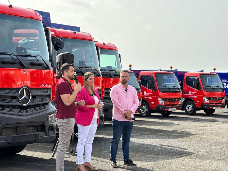 Telde refuerza su equipo de limpieza con 13 nuevos camiones de retirada de residuos