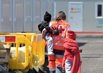 Clavijo reclama máxima celeridad en el reparto de menores tras solicitar Canarias la contingencia migratoria extraordinaria