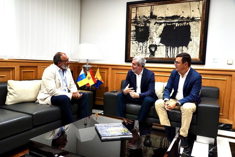 El alcalde pide al presidente Fernando Clavijo que se busque financiación para crear los tribunales de instancia en Santa Lucía