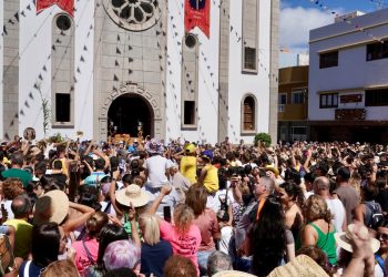 El ‘repique de campanas’ de La Aldea anuncia la llegada de los días más populares de las Fiestas del Charco 2025