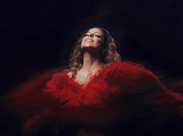 Pastora Soler celebra en El Pino sus 30 años sobre los escenarios