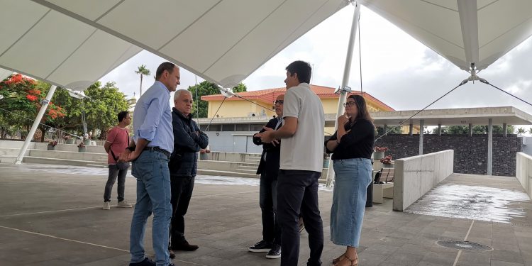 Finalizan las obras de la nueva carpa de la plaza trasera del Teatro Auditorio de Agüimes
