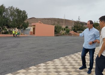 El Ayuntamiento de Agüimes ultima el acondicionamiento de una parcela para aparcamiento en Los Espinales