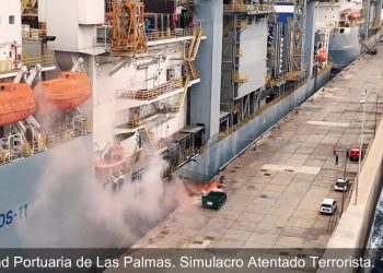 Puertos de Las Palmas ensaya con un simulacro su respuesta ante un atentado terrorista en el muelle Reina Sofía