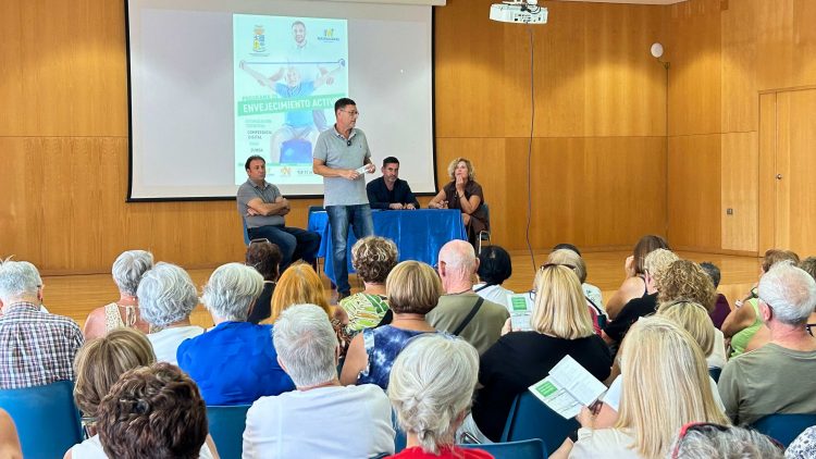 La Concejalía del Mayor pone en marcha un plan de envejecimiento activo que combina ejercicio físico y estimulación mental