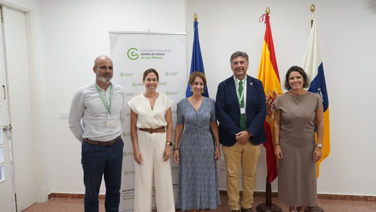 Mogán y la Asociación Española Contra el Cáncer refuerzan su compromiso en la lucha contra la enfermedad