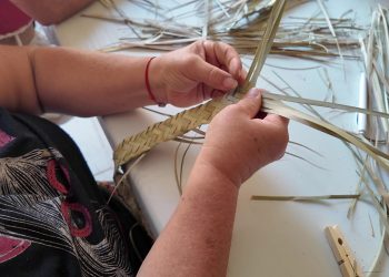 La cestería de palma y la tejeduría llegan a la Casa Taller de la AC Coros y Danzas de Ingenio