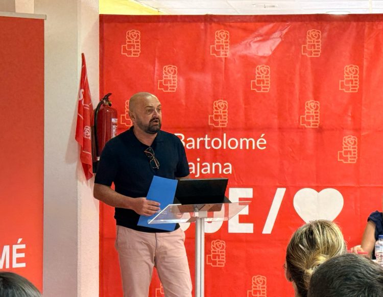 El PSOE de San Bartolomé de Tirajana acusa al gobierno local de “mercantilizar” la playa de Maspalomas