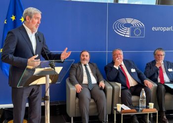 Clavijo espera que Von der Leyen rectifique tras el respaldo del Parlamento Europeo a las regiones