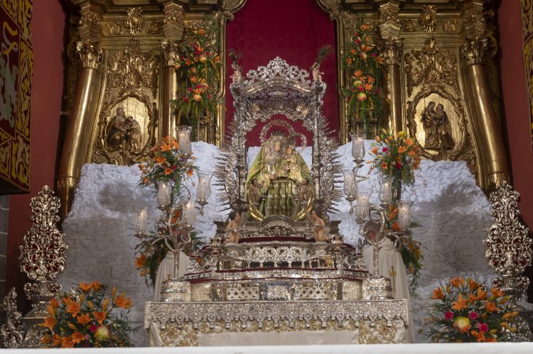 La imagen de la Virgen del Pino regresa a su camarín el domingo 12 de octubre