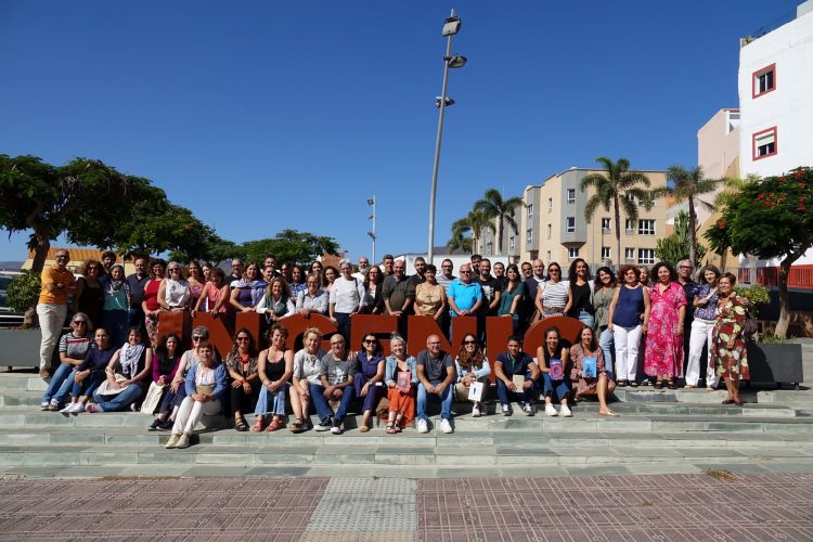 Personal bibliotecario de la isla debate en Ingenio sobre accesibilidad e inclusión