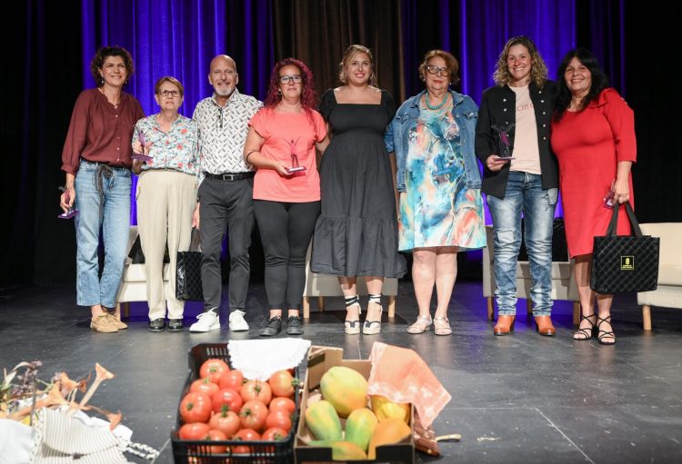 El Cabildo rinde homenaje a las mujeres rurales que “han sido invisibles durante muchos años”