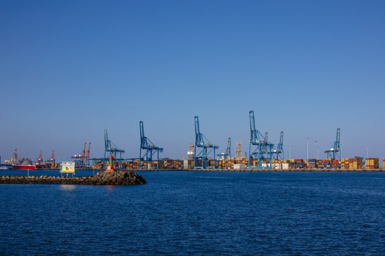Los puertos de la Autoridad Portuaria de Las Palmas crecen un 18% en el tráfico total y superan los 27,8 millones de toneladas en los nueve primeros meses del año
