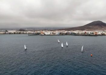 La ‘Copa Agüimes’ consagra la bahía de Arinaga como escenario para la vela latina