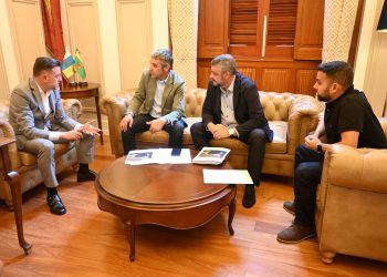 El Ayuntamiento y el Gobierno de Canarias acuerdan la firma de un convenio para la gestión del Puerto de Sardina