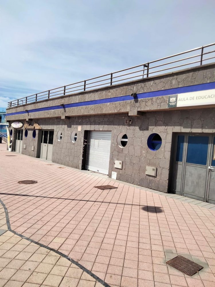 Reabren los baños públicos de El Burrero