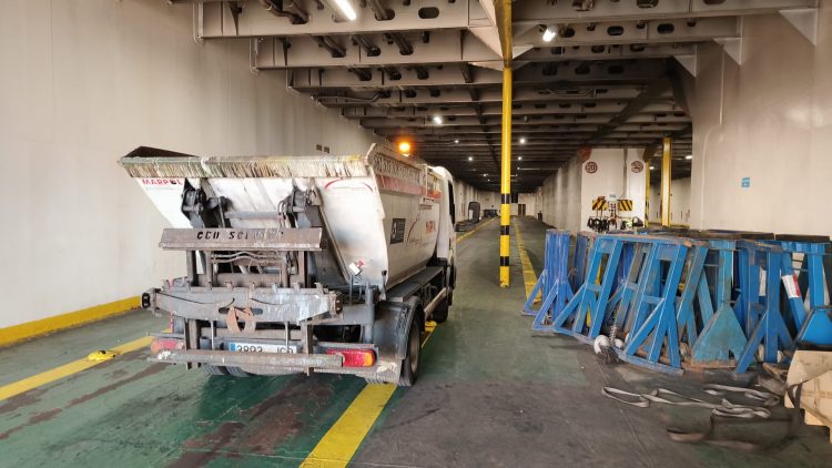 La Autoridad Portuaria de Las Palmas invierte ocho millones de euros anuales para evitar que 125.000 metros cúbicos de residuos acaben en el mar