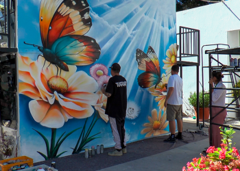 El Cementerio Municipal de Mogán luce un nuevo mural de cara a Todos Los Santos
