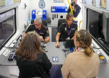 La oficina itinerante de la Policía Nacional llega a Gáldar el 28 de octubre para solicitar o renovar el DNI