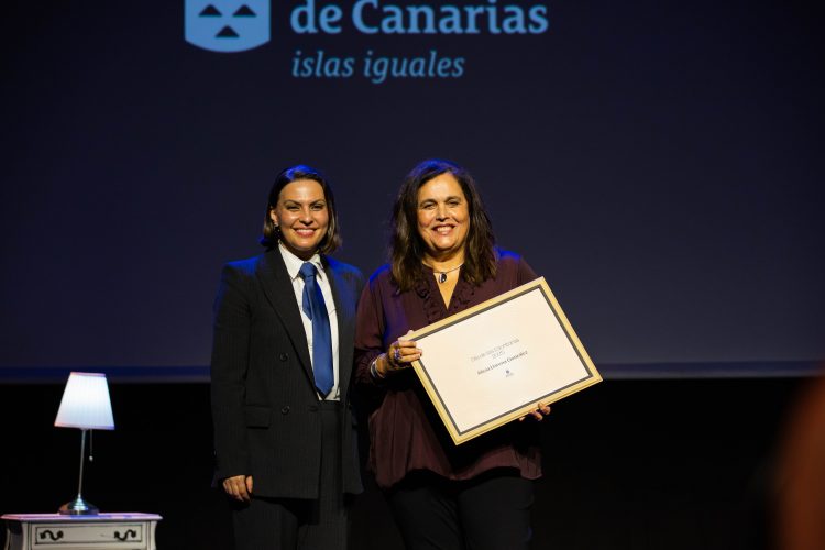 “El trabajo de Alicia Llarena nos recuerda que la literatura también puede reparar silencios”