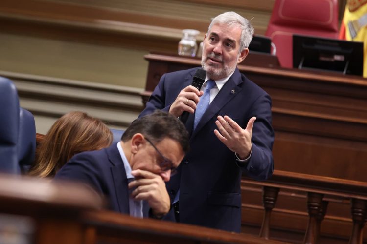 Fernando Clavijo reivindica que el Gobierno de Canarias “está haciendo en vivienda lo que otros no hicieron”