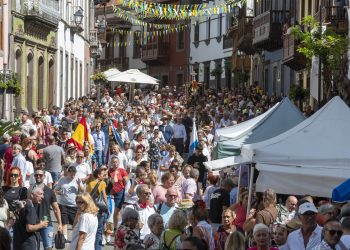 La peregrinación del Rocío a la Virgen del Pino congregó este domingo a una gran multitud en Teror