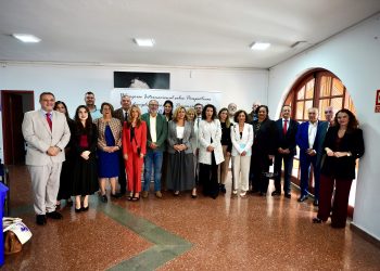 Mensaje de unidad de las instituciones públicas para combatir la violencia de género en el Congreso Internacional en Vecindario