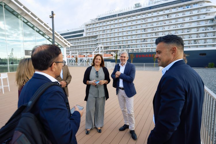 Fernando Clavijo visita la nueva Terminal de Cruceros del Puerto de Las Palmas, futura sede de la Seatrade Med 2026