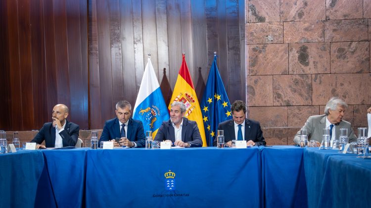 Clavijo llama a defender con unidad un Decreto Canarias que incluye todas las reclamaciones históricas de las islas