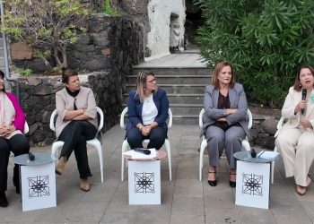 El XXV Desfile de Moda Calada celebra su legado con emoción, arraigo y nuevas miradas creativas